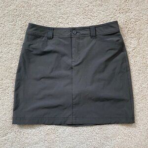 Eddie Bauer women's Adventurer skort, gray size 4